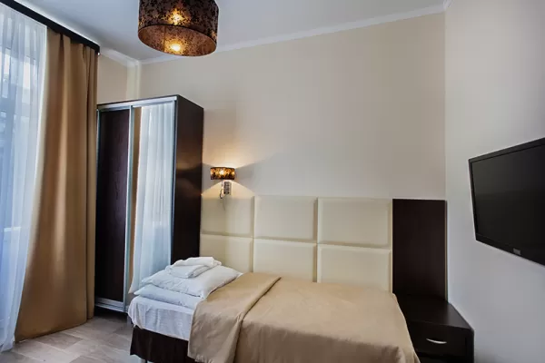 Номер 2-местный стандарт+ с раздельным размещением (большая комната) в санатории Бештау города Железноводск - фотография