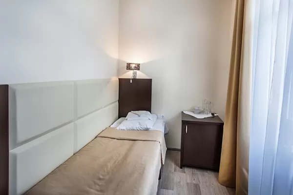 Номер 2-местный стандарт+ с раздельным размещением (большая комната) в санатории Бештау города Железноводск - фотография